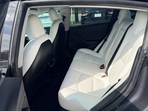 Used 2021 Tesla Model 3 Standard Range Plus RWD image 18