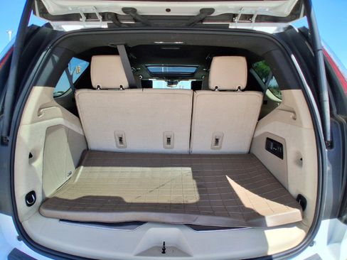 Used 2023 Cadillac Escalade Premium Luxury AWD/4WD image 25