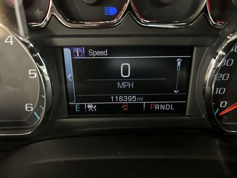 Used 2019 GMC Yukon SLT w/ HD Trailering Package AWD/4WD image 13