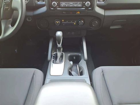 Used 2023 Nissan Frontier S image 11