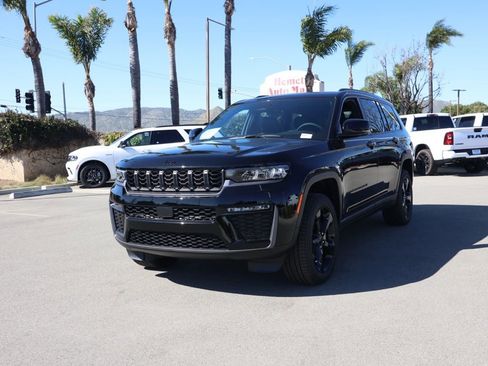 New 2026 Jeep Grand Cherokee L Limited w/ Limited Altitude Package image 8
