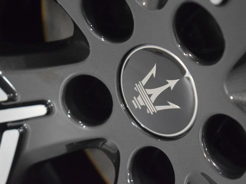 Certified 2024 Maserati Grecale GT AWD/4WD image 17