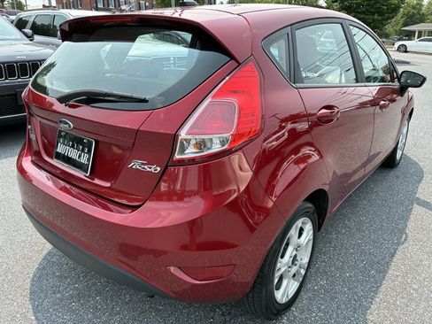 Used 2016 Ford Fiesta SE FWD image 4