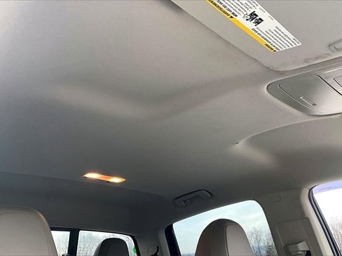 Used 2018 GMC Canyon SLT w/ Driver Alert Package image 20