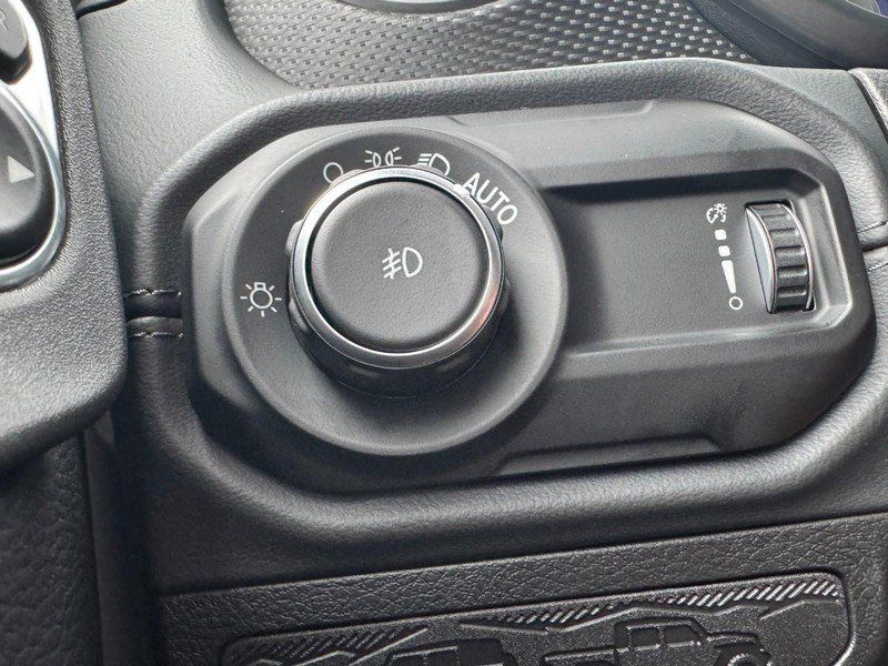 Used 2025 Jeep Wrangler Unlimited Rubicon AWD/4WD image 22