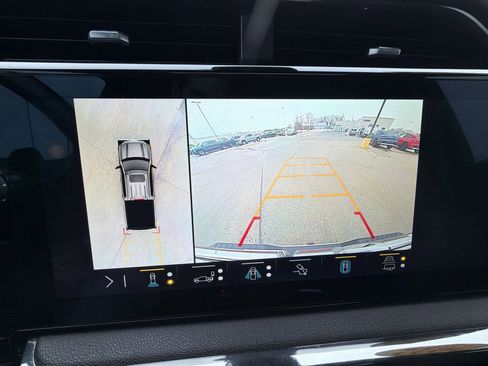 Used 2022 GMC Sierra 1500 AT4 w/ AT4 Premium Package image 15