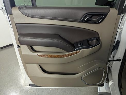 Used 2017 Chevrolet Suburban Premier image 15