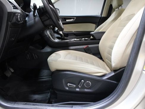 Used 2017 Ford Edge SEL FWD image 18