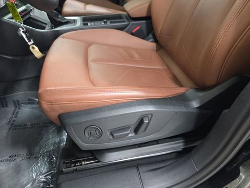 Used 2025 Audi Q3 2.0T Premium AWD/4WD image 29