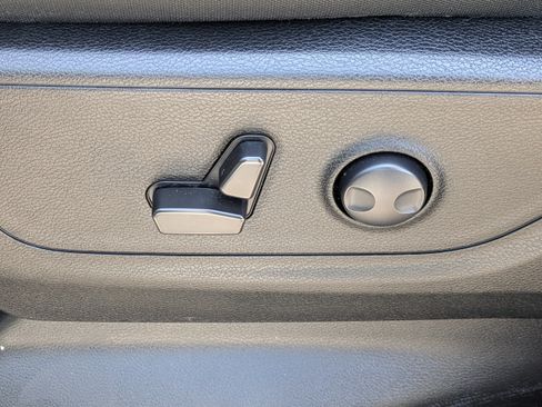 Used 2022 RAM 1500 Big Horn RWD image 19