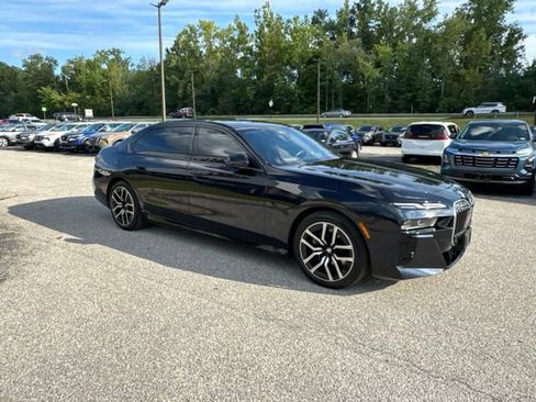 Used 2025 BMW 740i xDrive AWD/4WD image 15