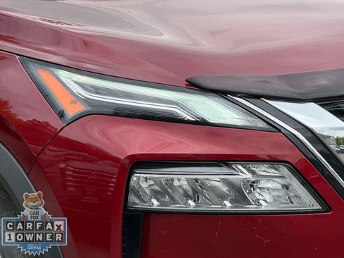 Used 2022 Nissan Rogue Platinum w/ Head-Up Display Package AWD/4WD image 11