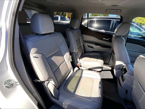 Used 2021 GMC Acadia SLT image 26