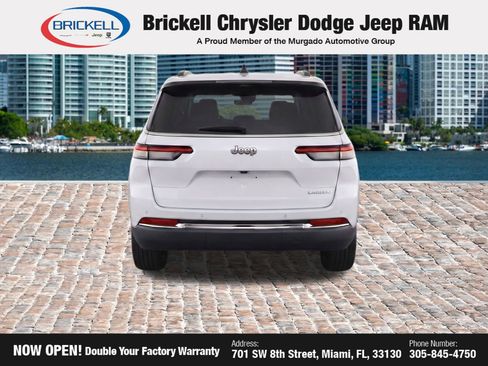 Used 2023 Jeep Grand Cherokee L Laredo RWD image 15