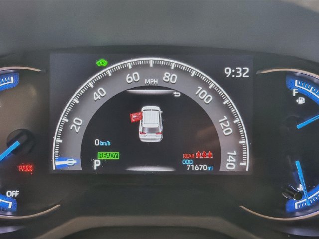 Used 2024 Toyota RAV4 XSE AWD/4WD image 12