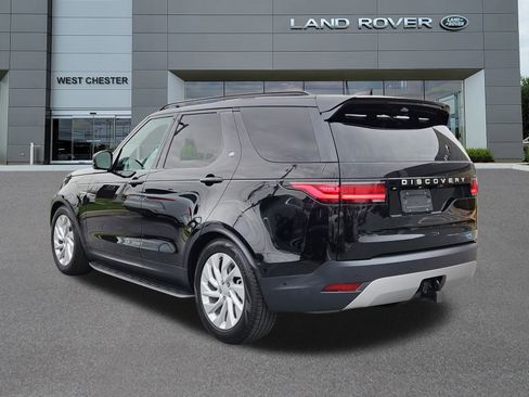 Certified 2024 Land Rover Discovery S image 3
