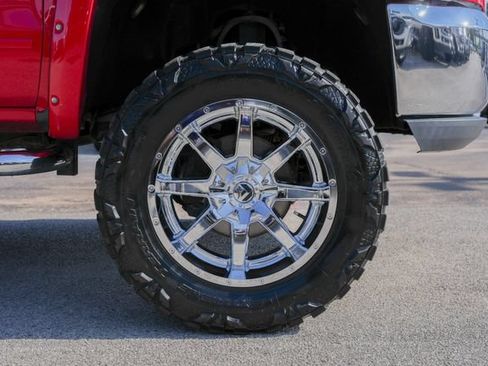Used 2018 Chevrolet Silverado 1500 LT AWD/4WD image 5