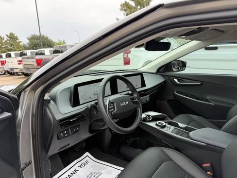 Used 2023 Kia EV6 Wind w/ Wind Technology Package AWD/4WD image 6
