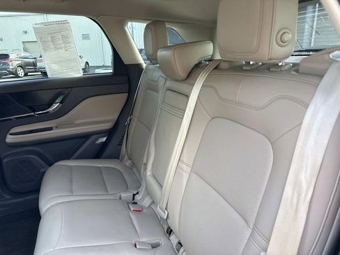 Used 2020 Lincoln Corsair AWD w/ Premium Package image 14