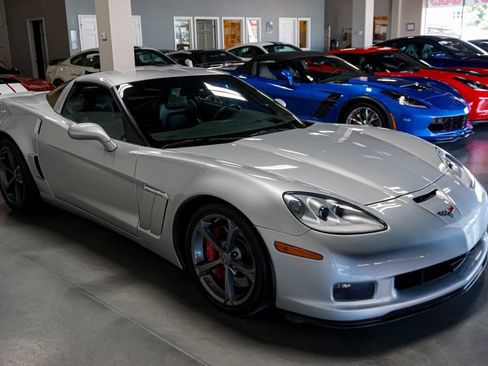 Used 2012 Chevrolet Corvette Grand Sport w/ 3LT Preferred Equipment Group RWD image 4