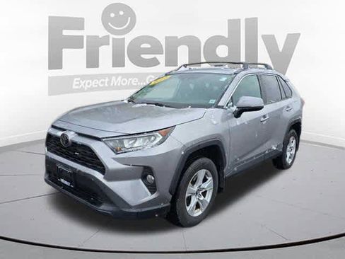 Used 2020 Toyota RAV4 XLE image 1