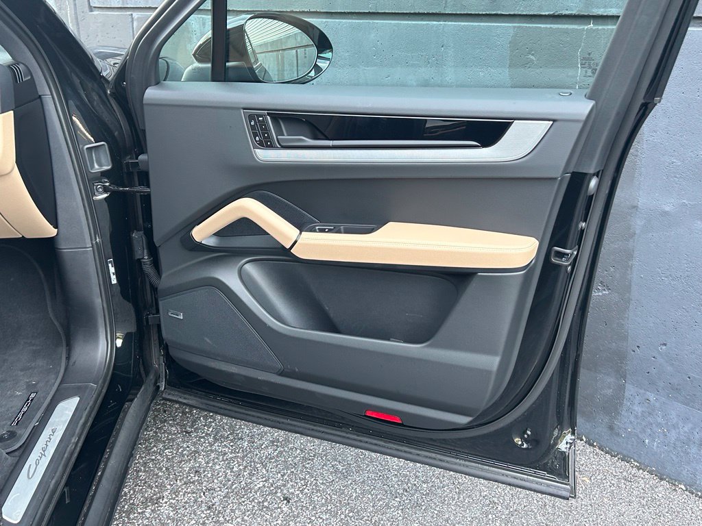 Certified 2026 Porsche Cayenne AWD/4WD image 23