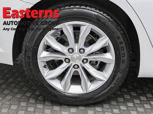 Used 2024 Chevrolet Malibu LT image 30