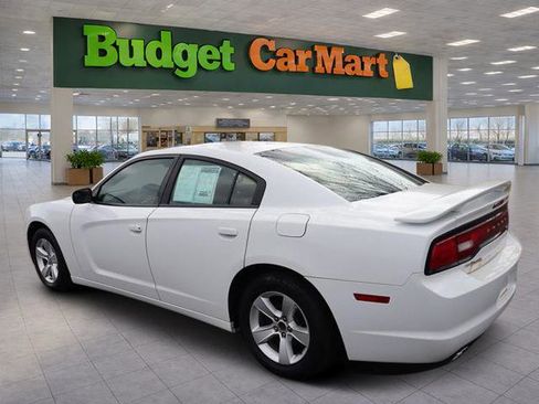 Used 2012 Dodge Charger SE image 4