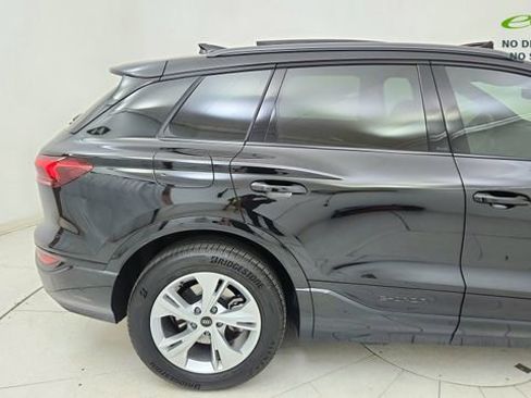 Used 2025 Audi Q6 e-tron Premium w/ Convenience Package RWD image 7