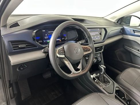 Used 2024 Volkswagen Taos SE image 13