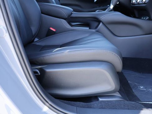 New 2026 Honda HR-V EX-L image 8