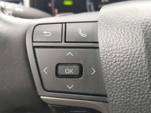 Used 2025 Toyota Camry SE FWD image 21