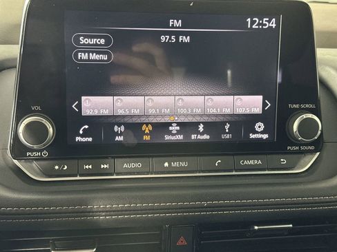 Used 2022 Nissan Rogue SV image 18