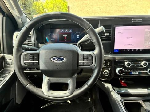 Used 2025 Ford F250 Lariat AWD/4WD image 13