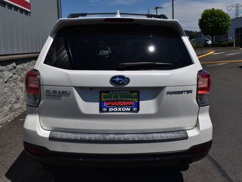 Used 2018 Subaru Forester 2.5i Touring w/ Popular Package #2 AWD/4WD image 6