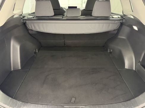 Used 2025 Toyota RAV4 XLE AWD/4WD image 5