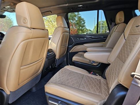 Certified 2023 Cadillac Escalade Sport w/ Touring Package image 10