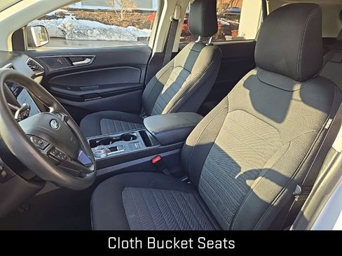 Used 2021 Ford Edge SE image 12