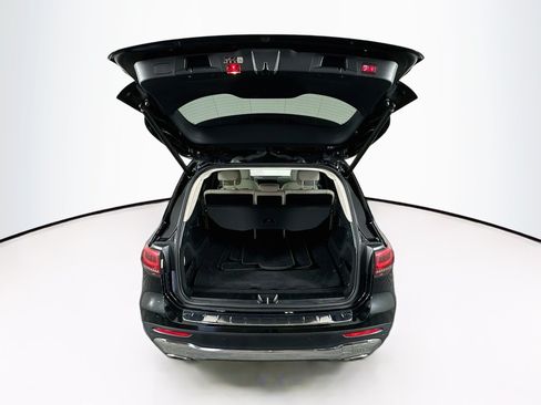 Used 2023 Mercedes-Benz GLB 250 4MATIC image 29