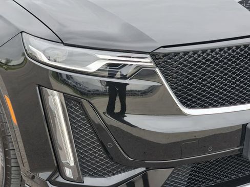 Used 2024 Cadillac XT6 Sport image 9