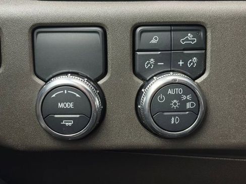 Certified 2024 GMC Sierra 1500 SLT image 5