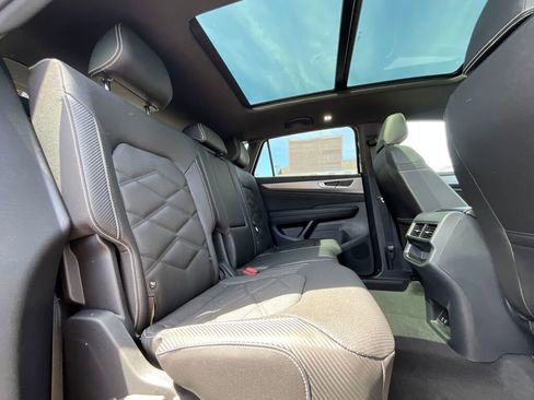 New 2025 Volkswagen Atlas Cross Sport SE image 16
