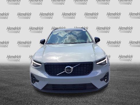 Used 2026 Volvo XC40 B5 Plus w/ Protection Package Premier image 3