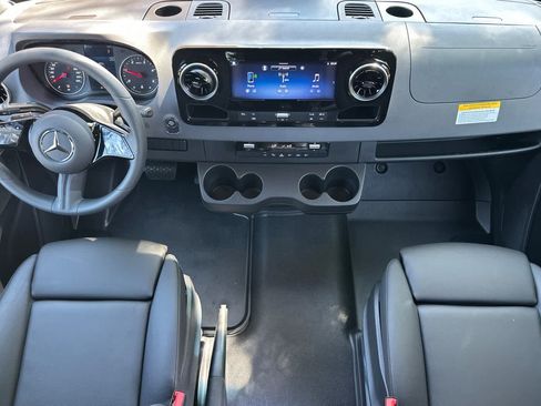 New 2026 Mercedes-Benz Sprinter 2500 image 12