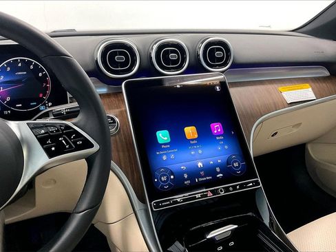 Used 2025 Mercedes-Benz C 300 Sedan image 6