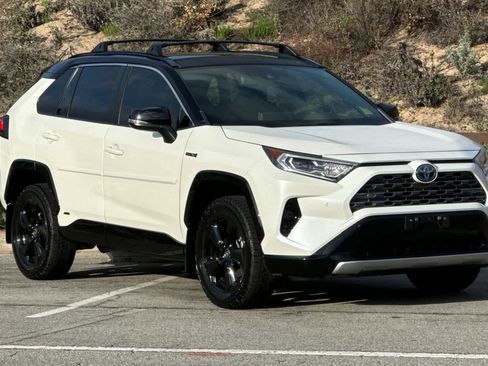 Used 2020 Toyota RAV4 XSE image 5