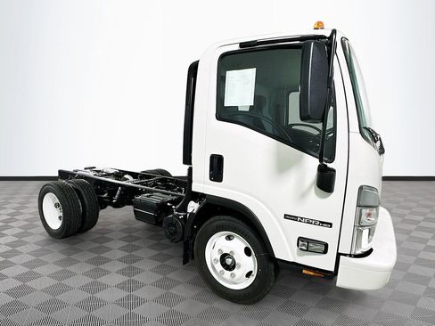 New 2026 Isuzu NPR RWD image 3