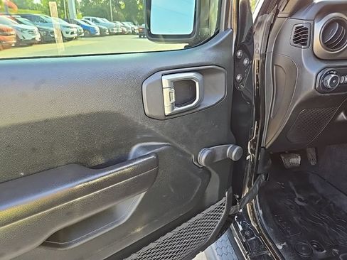 Used 2021 Jeep Wrangler Unlimited Sport AWD/4WD image 30