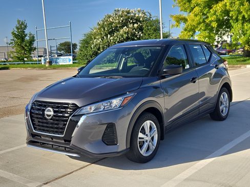 Used 2024 Nissan Kicks S w/ Interior Electronics Package FWD image 8