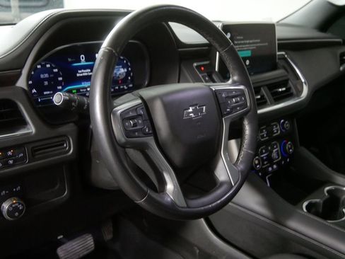 Used 2022 Chevrolet Tahoe Z71 w/ Luxury Package AWD/4WD image 13